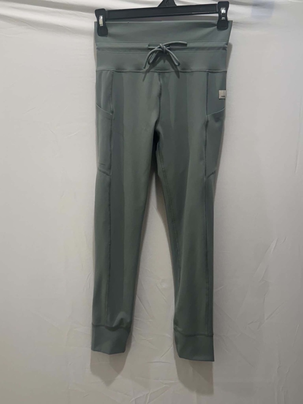 Vuori Daily pocket Leggings Women's Pants in Sage Ankle stretch S